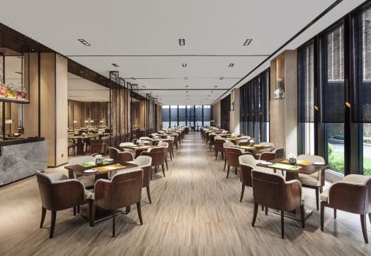 Courtyard by Marriott Shanghai International Tourism and Resorts Zone Hotel Overview