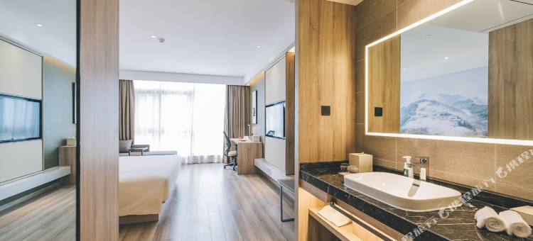 海宁皮革城南关厢亚朵酒店图片