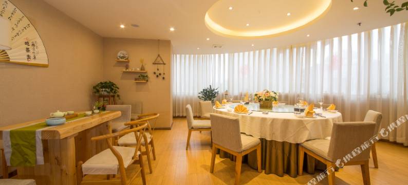 翔龙茶文化酒店(汉中高铁站万邦旗舰店)图片