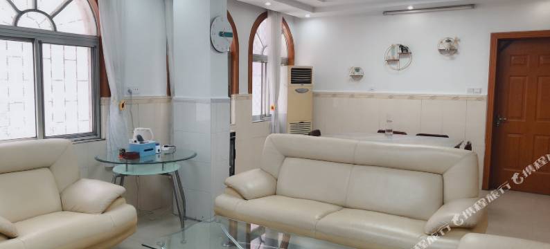 贺州卤蛋帅帅娜娜姐公寓(6号店)图片