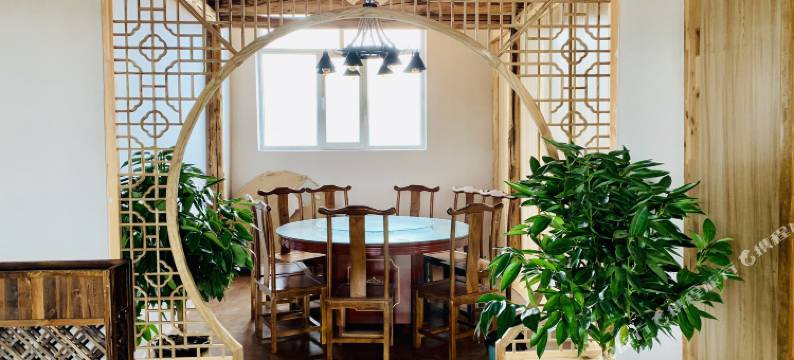 刚察雍吉梅朵酒店图片