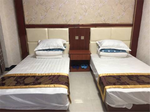 冯贵录农家院(天祝1号店)