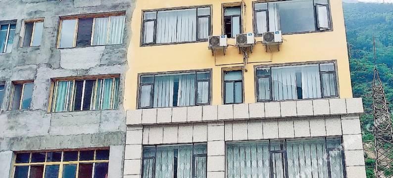 宝兴美家酒店图片