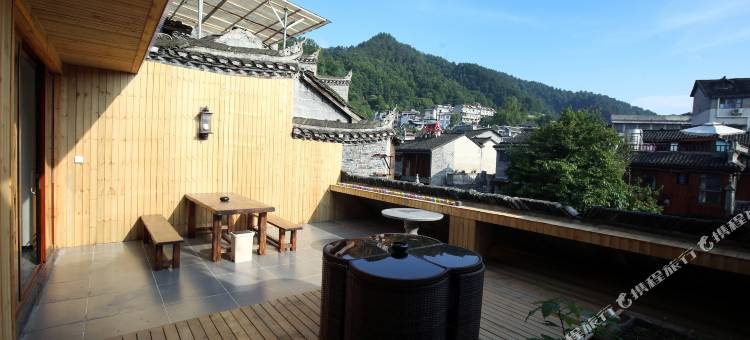 凤凰木禾居茶颐民宿(凤凰古城店)图片