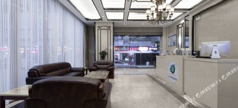 柏卡顿精品酒店(深圳东门步行街晒布地铁站店)图片