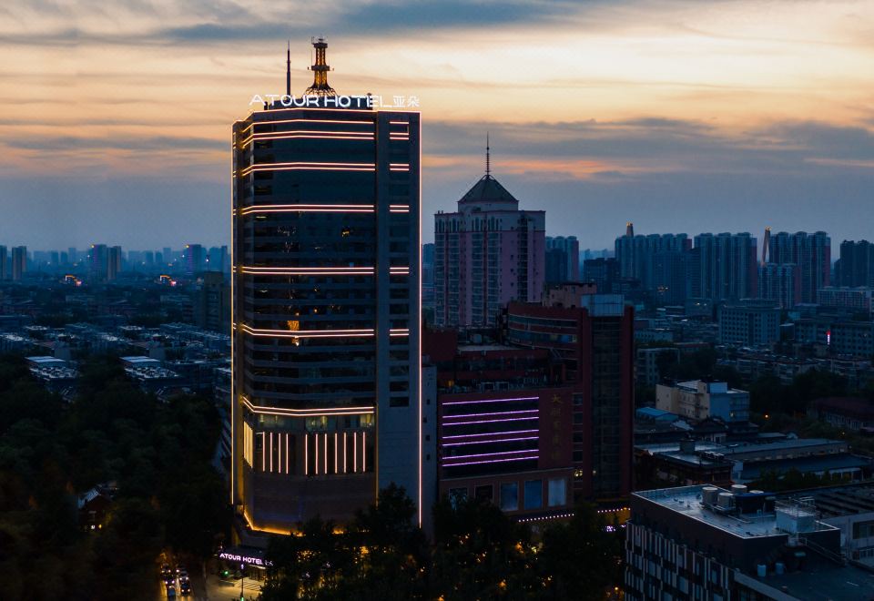 济南大观园亚朵酒店外景图