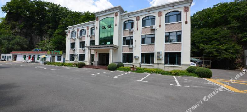 本溪枫叶山庄图片