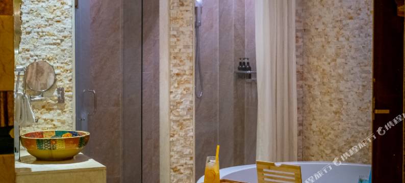 淘元漫居酒店(宁波鄞州万达店)图片