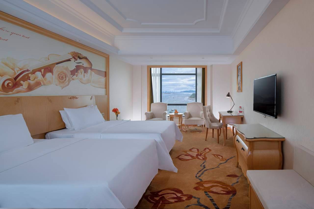 维也纳国际酒店(惠州大亚湾滨海公园店)图片