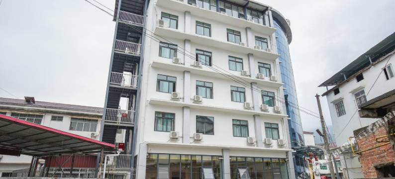 剑阁乾元酒店(剑门关高铁站店)图片