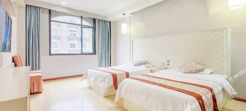 雅安格外阳光主题酒店图片