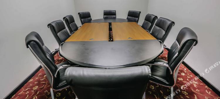 泗水普里姆布兹酒店(PrimeBiz Hotel Surabaya)图片