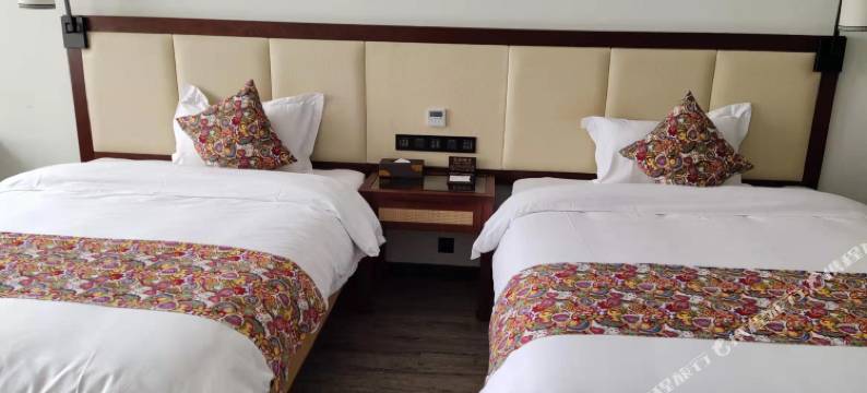 屏边苗乡印象客栈(文化馆店)图片