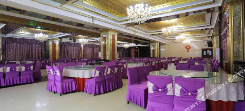 富蕴福瑞大酒店图片