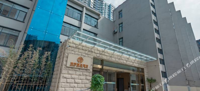 武汉润丽精品酒店(洪山广场中南路地铁站店)图片