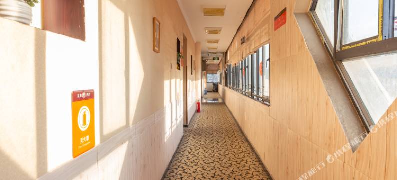 西安顺6酒店(大雁塔地铁站大唐不夜城店)图片