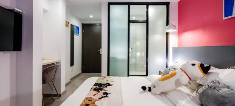 南京窝石榴影院酒店(夫子庙武定门地铁站店)图片