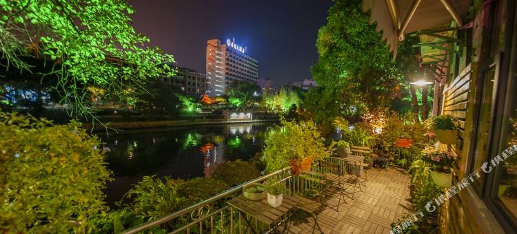 竹木思雨客栈(桂林两江四湖象山公园店)图片