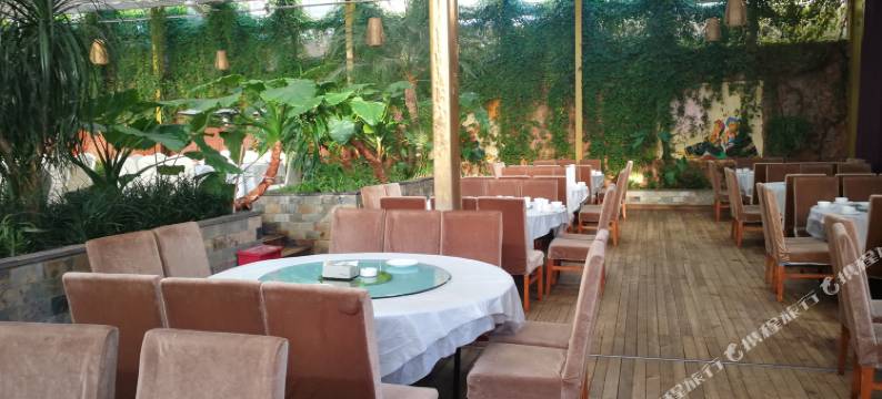 石林石泉村木屋酒店图片