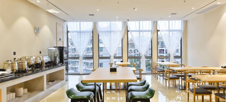 如家睿柏·云酒店(合肥大学城翡翠商城店)图片