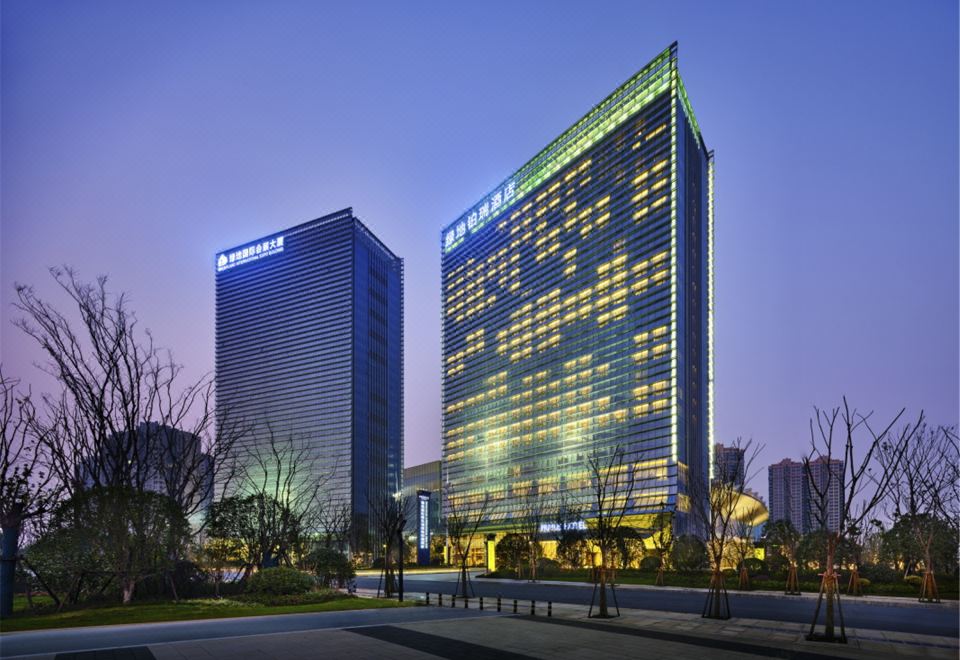 南昌国际博览城绿地铂瑞酒店外景图