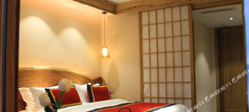 成都蓝城悦杏温泉美食酒店(宽窄巷子奎星楼店)图片