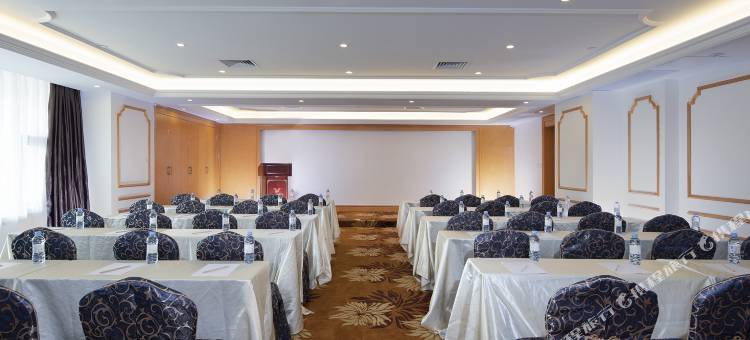 维也纳酒店(信宜教育城江景店)图片