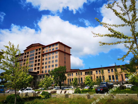 瓦房店伊甸温泉酒店