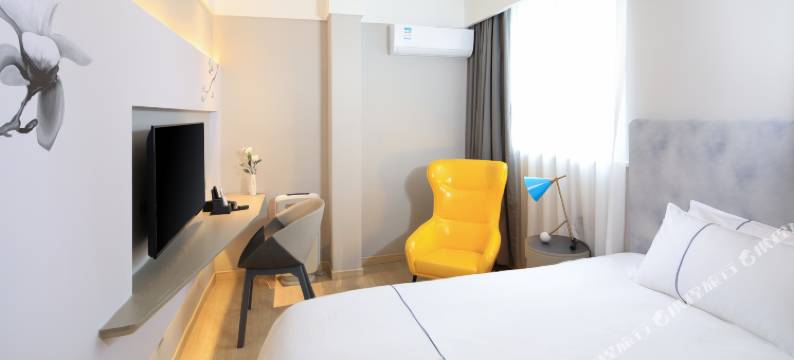 白玉兰酒店(上海田子坊马当路地铁站店)图片