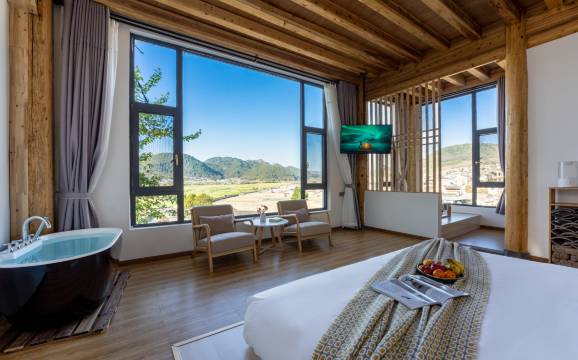 腾冲云上·入境观景度假民宿