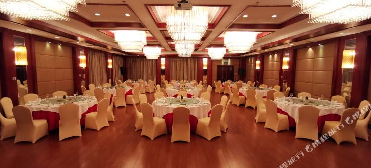 伊春城茂国锦酒店图片