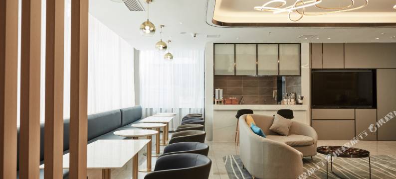 武汉碧朗·家酒店(金融港北地铁站店)图片