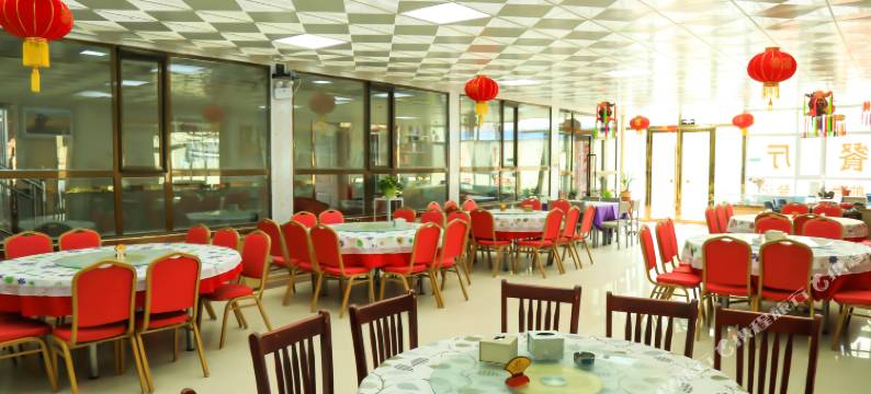 青海湖左岸观景酒店图片