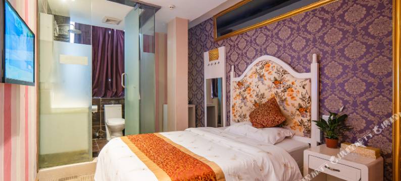 都匀多彩主题酒店图片