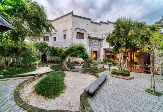 三间堂百年徽商俞家（月亮湾店）外景图