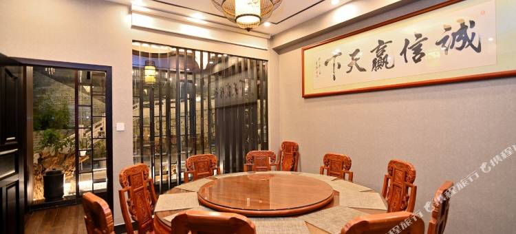 云南永咸温泉度假酒店(昆明滇池西山风景区店)图片
