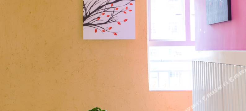 那扇门精品客栈(三亚湾步行街店)图片