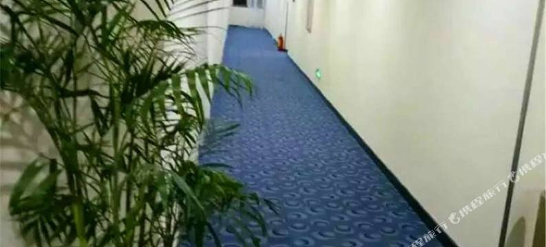 余干7+1连锁电竞酒店图片