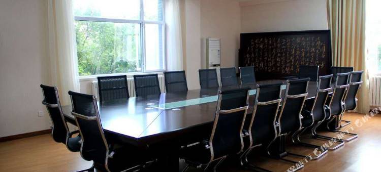 张家口清河湾假日酒店(职教中心店)图片