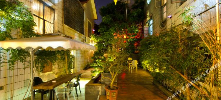 南宁回舍客栈(广西经贸学院青秀山店)图片