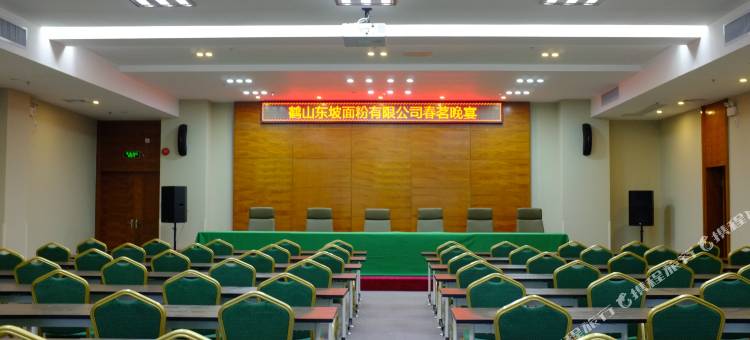 鹤山叠翠山庄图片