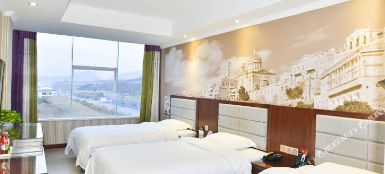 栾川人和精品酒店(老君山凤凰天街店)图片