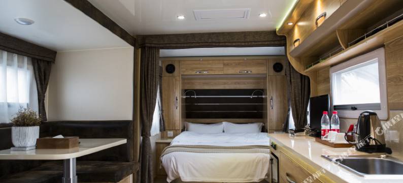 宁波小隐上水国际房车度假基地图片