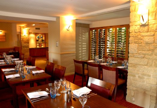 Oxford Witney Four Pillars HotelHotel Overview