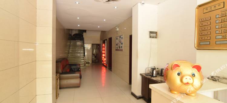 OYO十堰馨起点商务宾馆图片