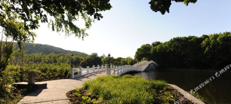 镜泊湖飞龙潭山庄(镜心园)图片