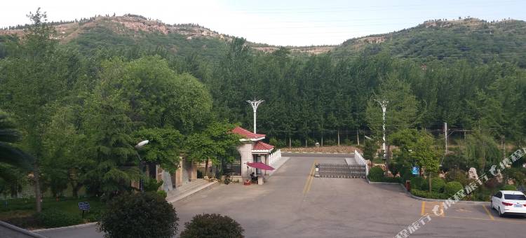 泗水安山春秀酒店图片