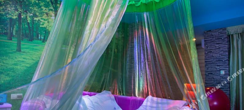 1314情侣度假屋(武汉群星城店)图片