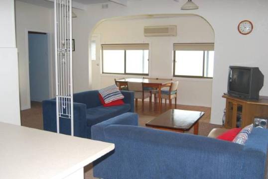 波因特特顿Cables 海滨度假屋(Cables Beachfront Holiday House Point Turton)