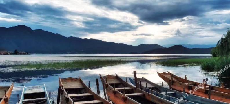 泸沽湖普米阳光客栈图片